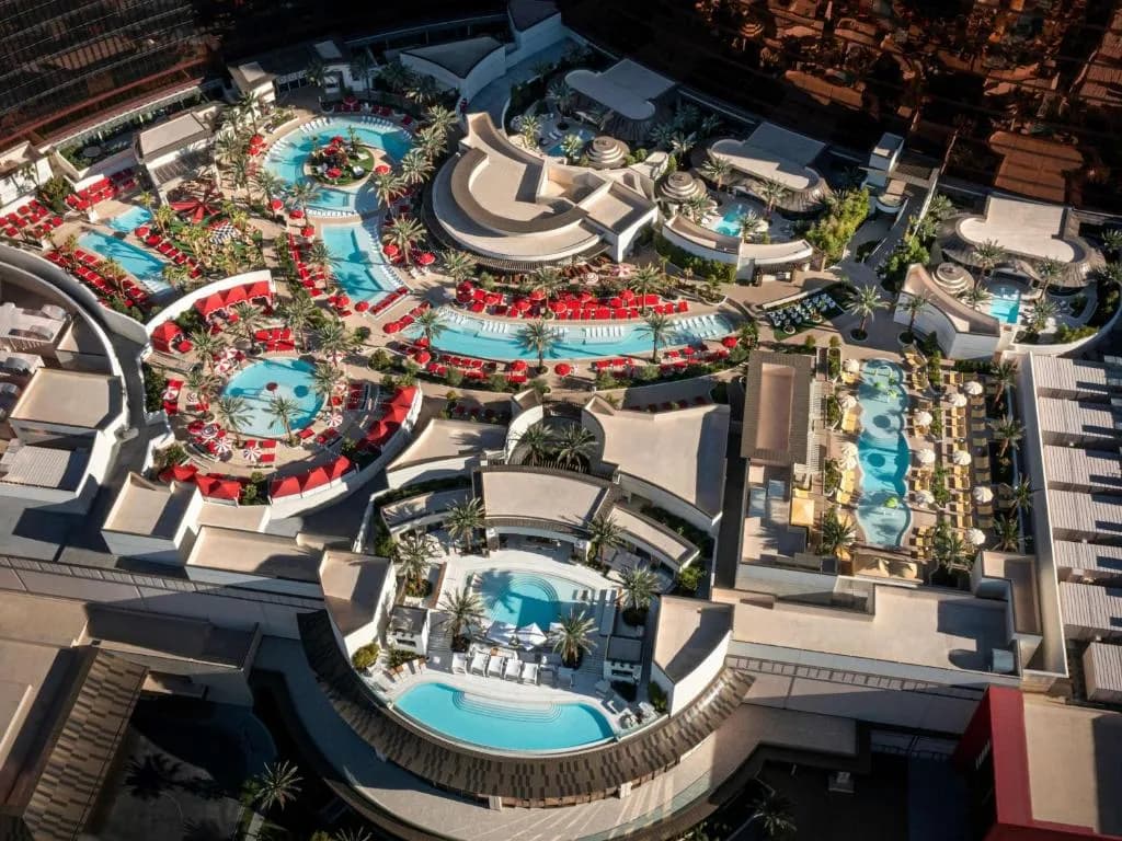 クロックフォーズ・ラスベガス、LXRホテルズ＆リゾーツ