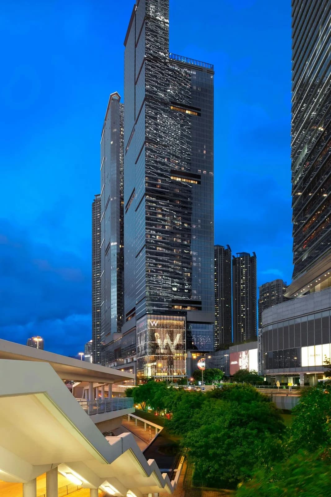 W 香港