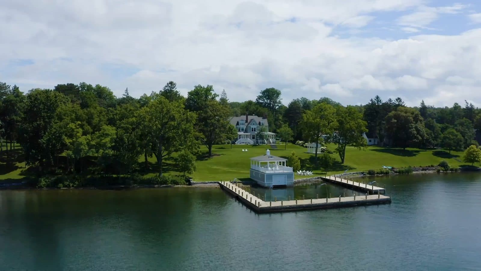 The Inns of Aurora