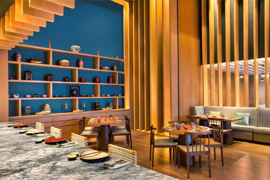 Dining,Dining Area,Restaurant,On-Site