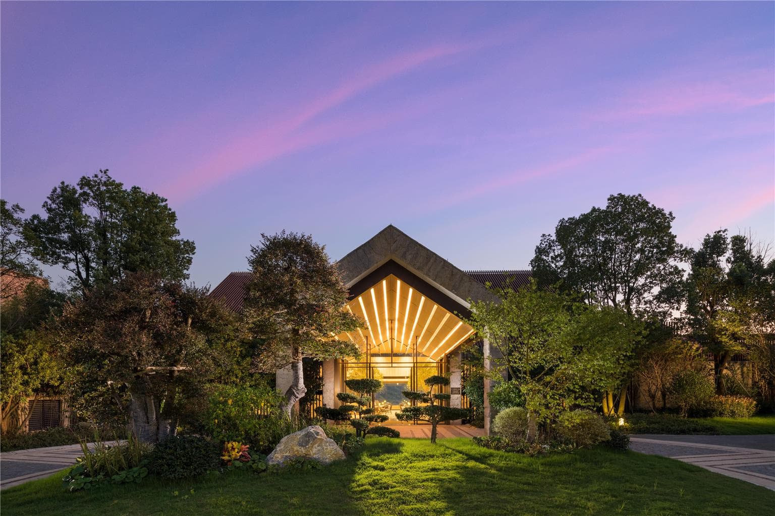 On-Site,Outdoor/Exterior,Exterior View of Building
