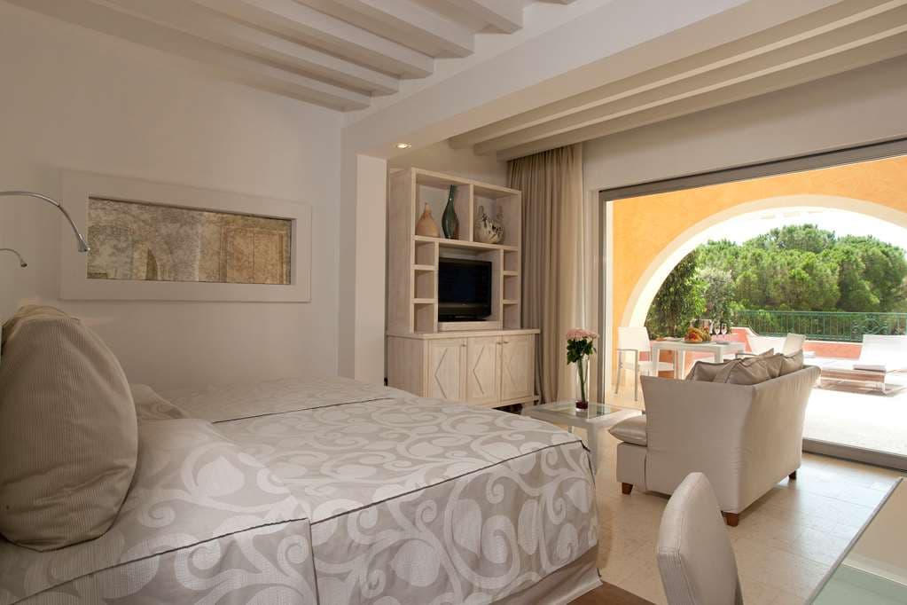 Guest Room,On-Site