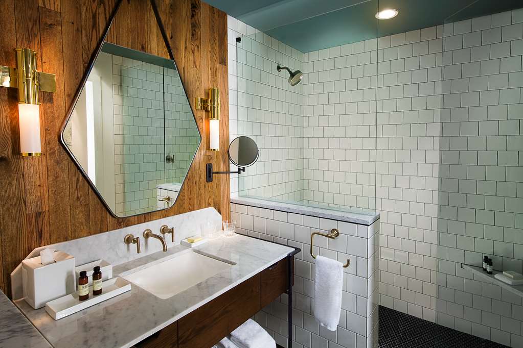 Guest Room,Bathroom,On-Site