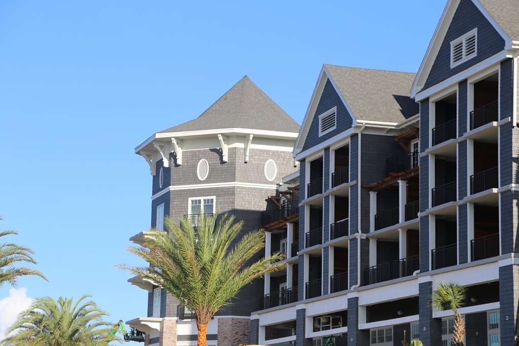 On-Site,Outdoor/Exterior,Exterior View of Building