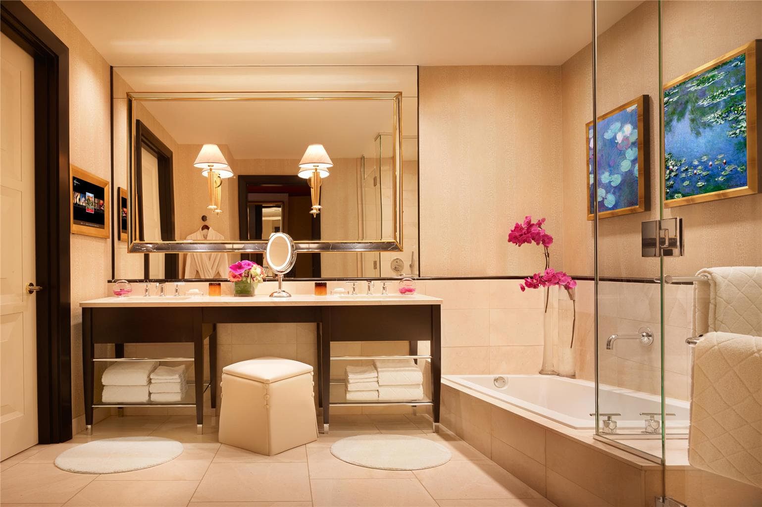 Guest Room,Bathroom,On-Site