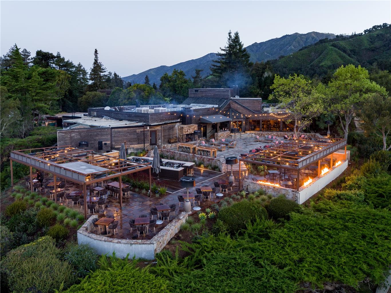 On-Site,Outdoor/Exterior,Exterior View of Building