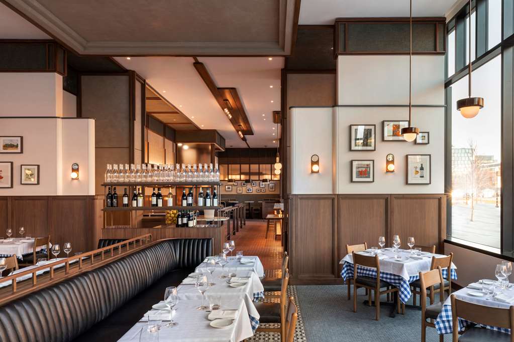 Dining,Dining Area,Restaurant,On-Site