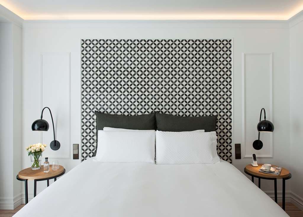 Guest Room,Bed,On-Site