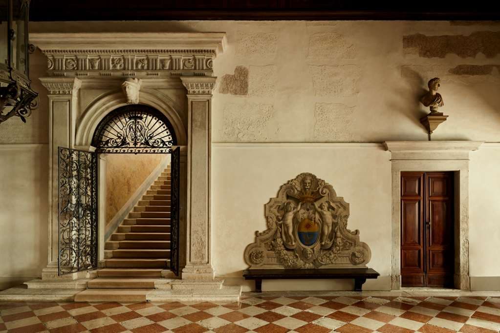 On-Site,Lobby,Reception