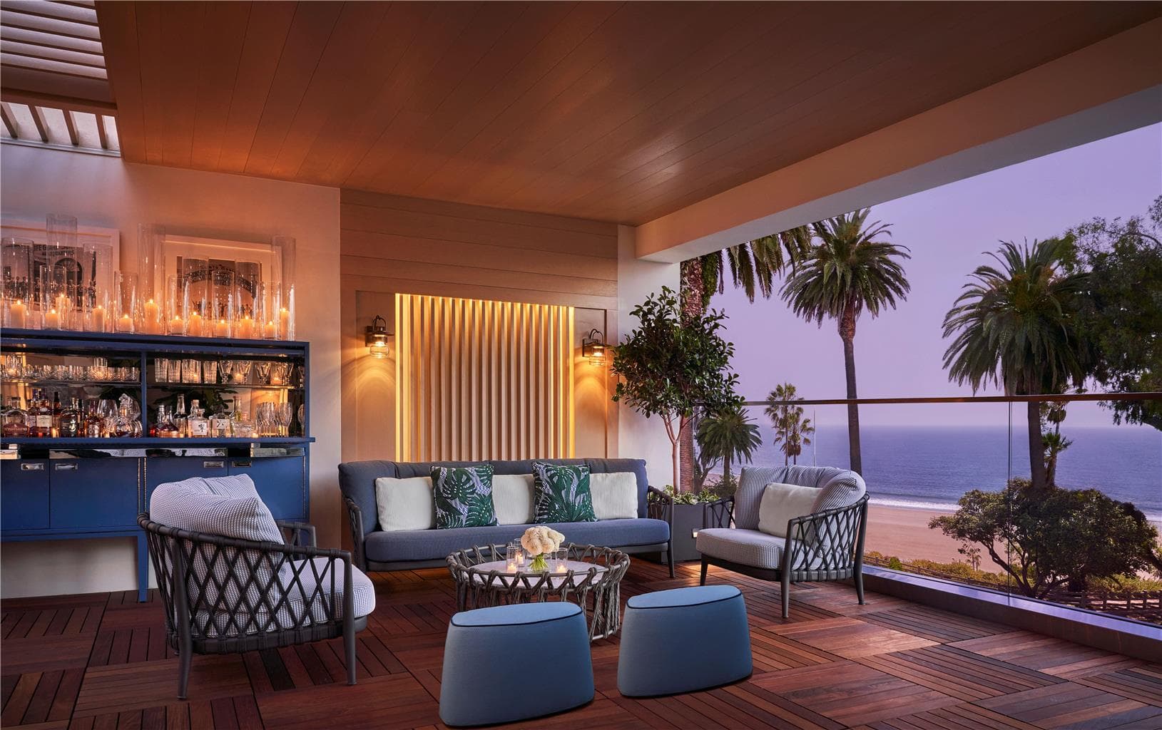 On-Site,Bar/Lounge