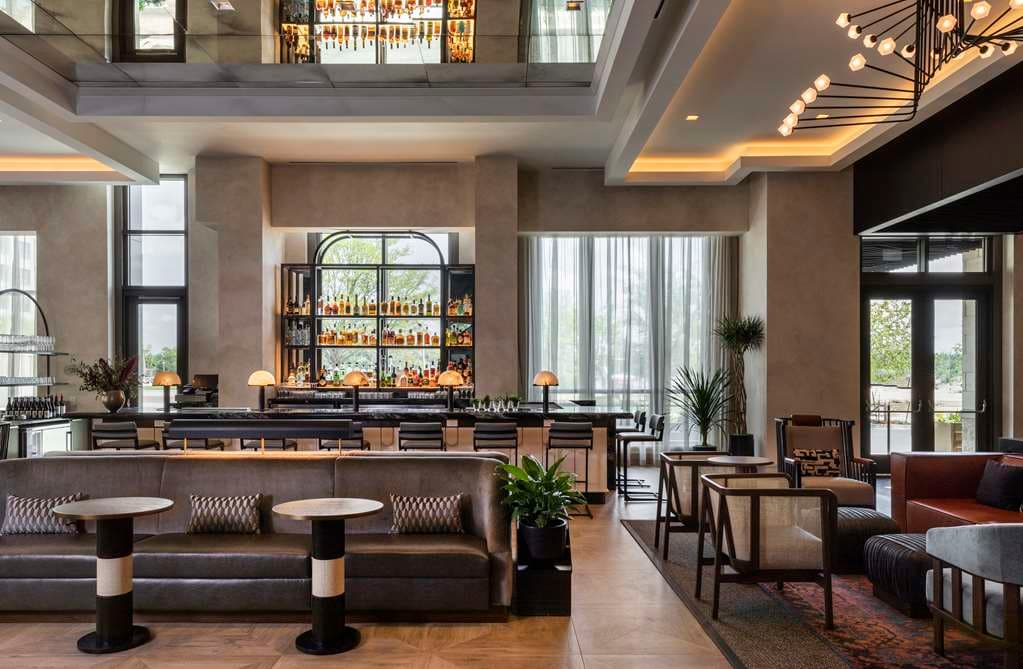On-Site,Bar/Lounge