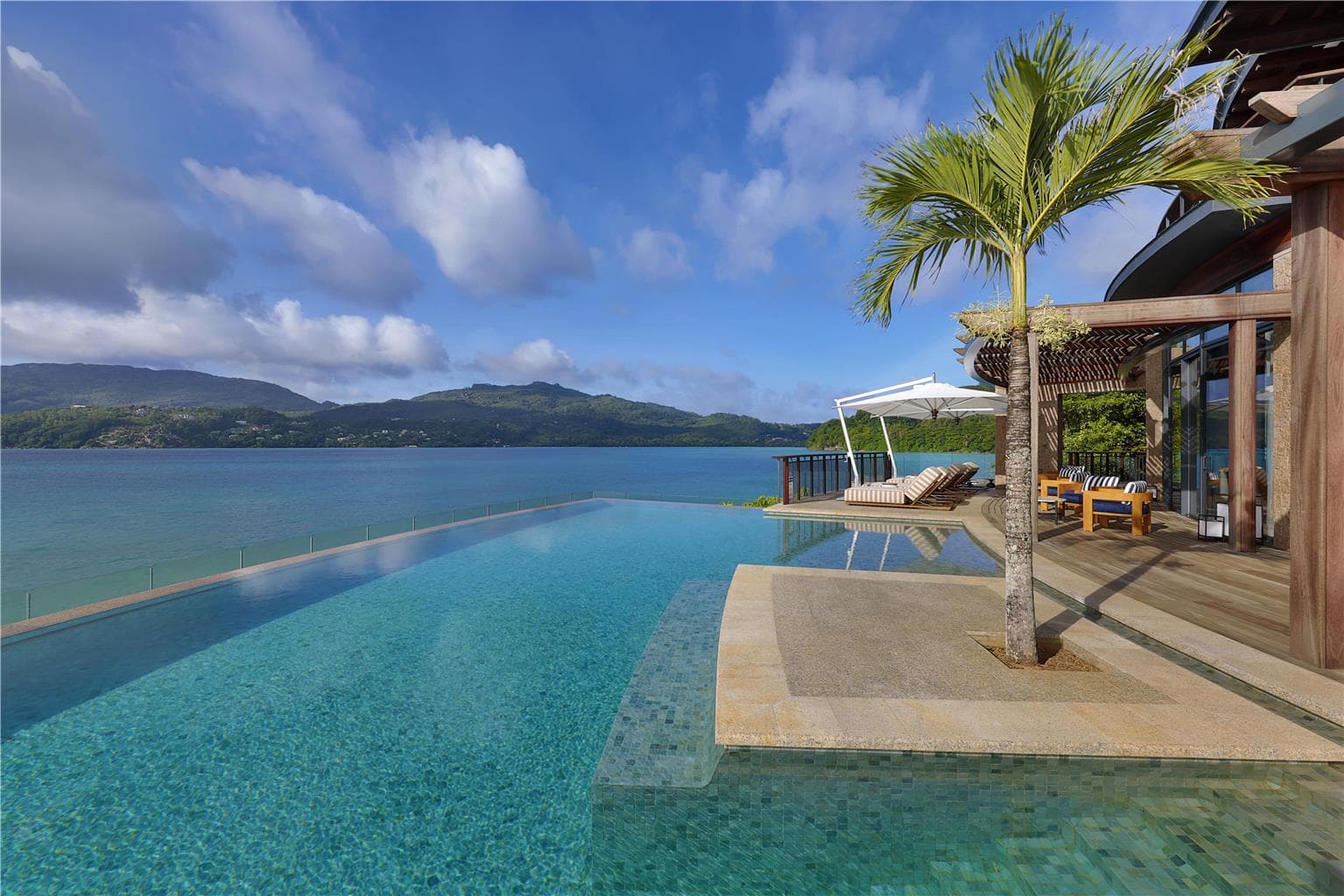 Pool,On-Site,Property Amenity,Recreation