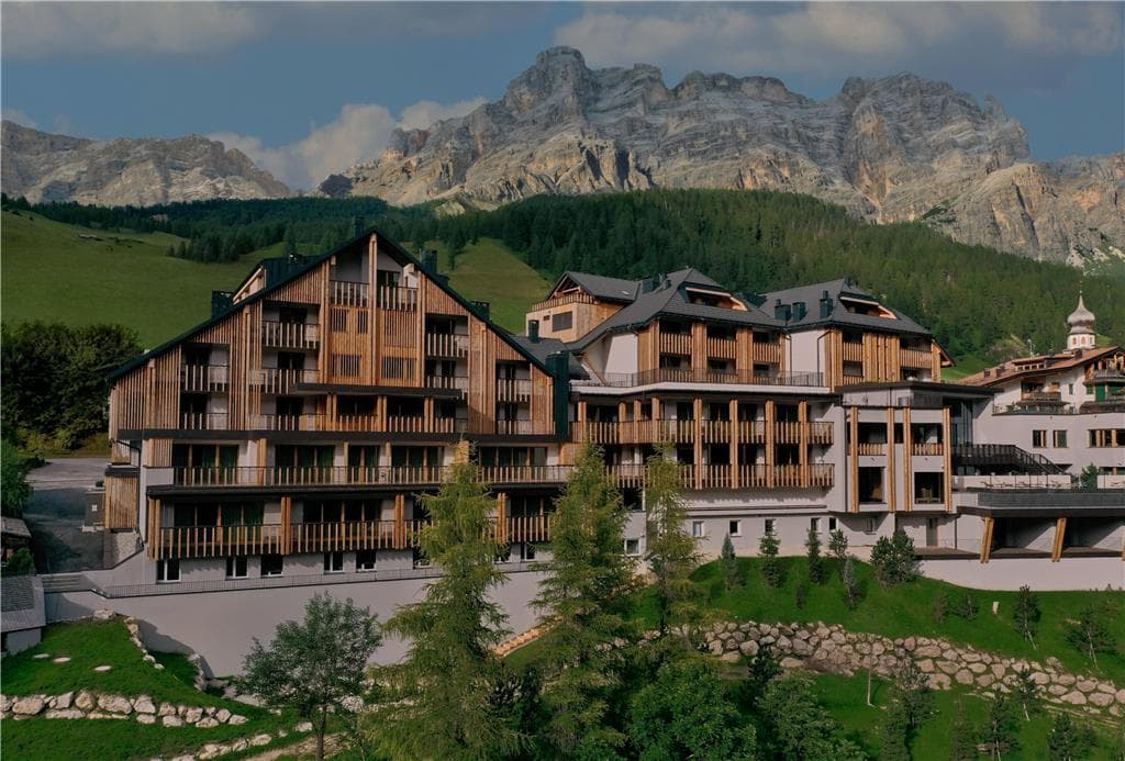 On-Site,Outdoor/Exterior,Exterior View of Building