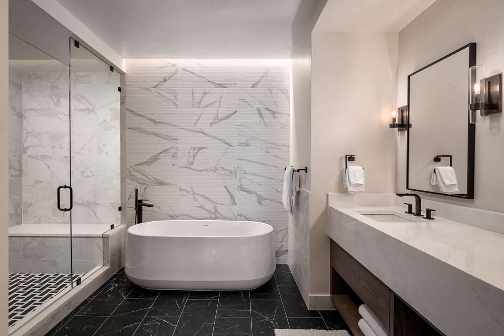 Guest Room,Bathroom,On-Site