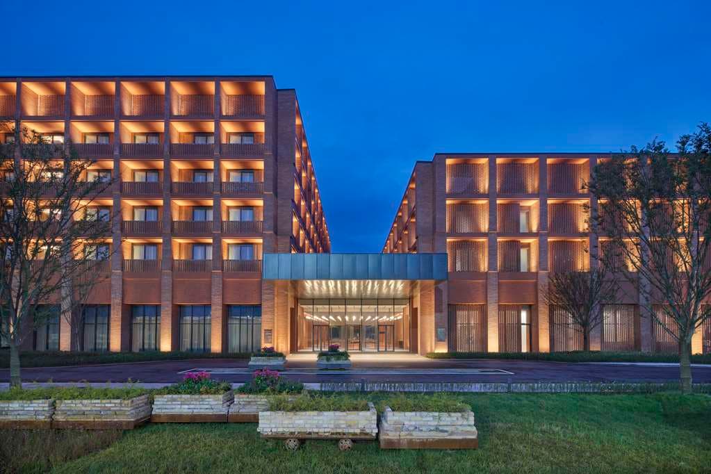 On-Site,Outdoor/Exterior,Exterior View of Building