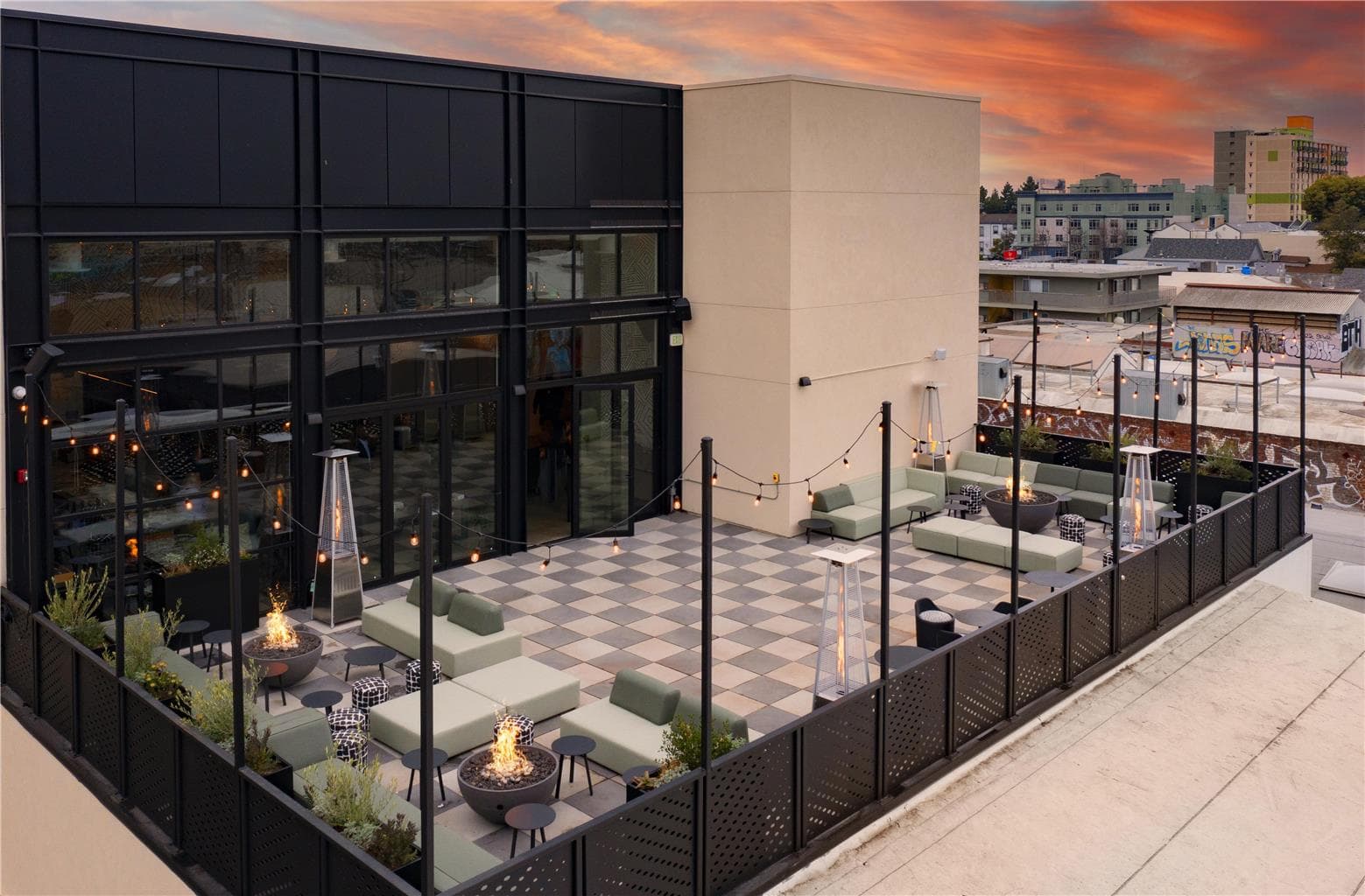 On-Site,Bar/Lounge