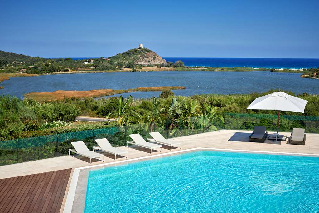 Pool,On-Site,Property Amenity,Recreation
