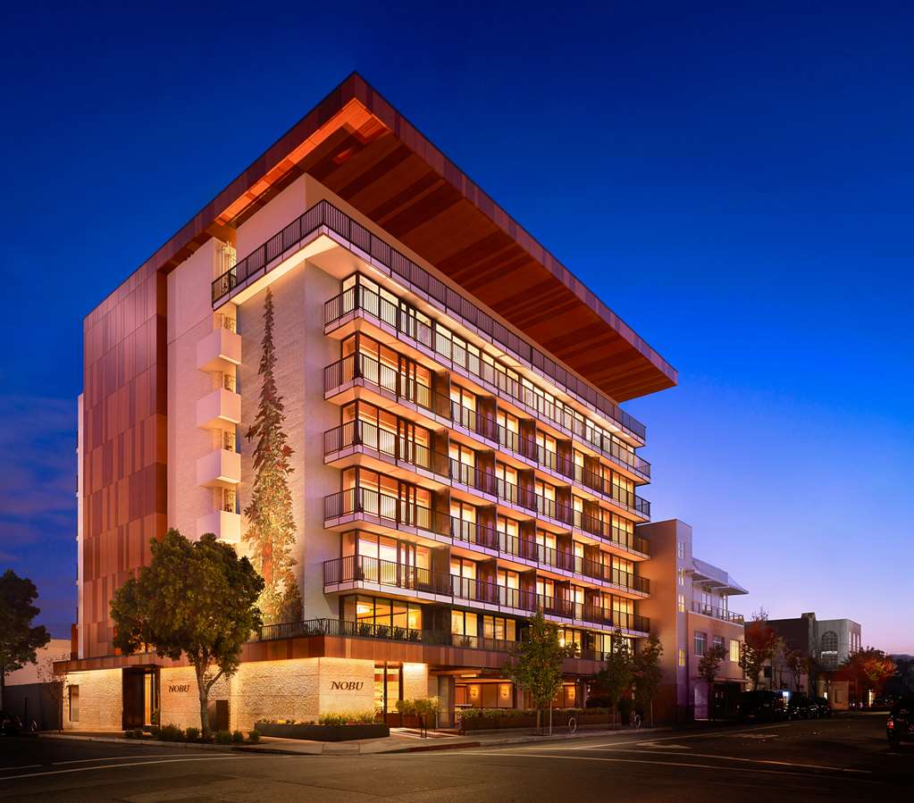 On-Site,Outdoor/Exterior,Exterior View of Building