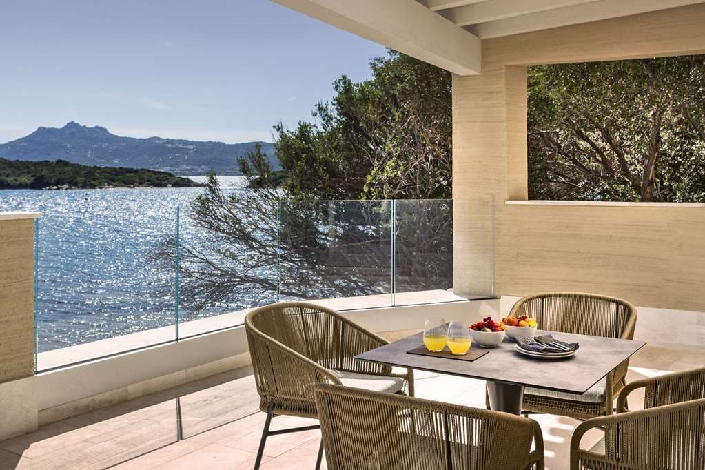 Dining,Dining Area,Restaurant,On-Site