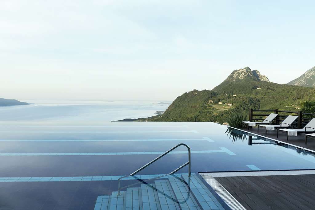 Pool,On-Site,Outdoor/Exterior,Property Amenity,Recreation