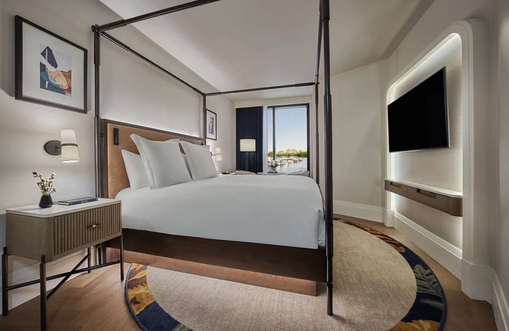 Guest Room,On-Site
