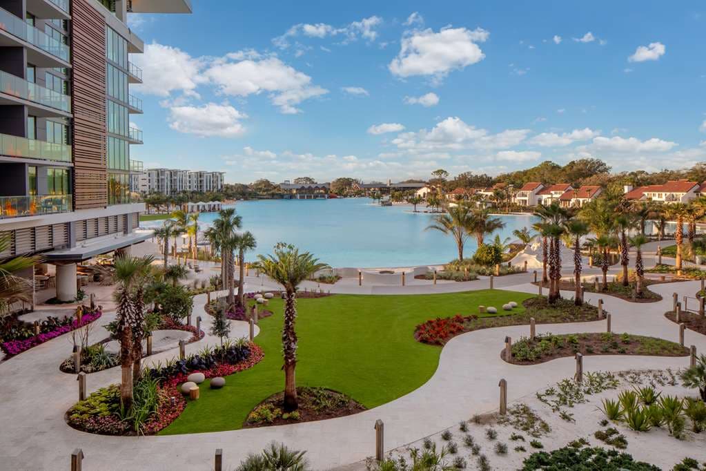 On-Site,Outdoor/Exterior,Courtyard
