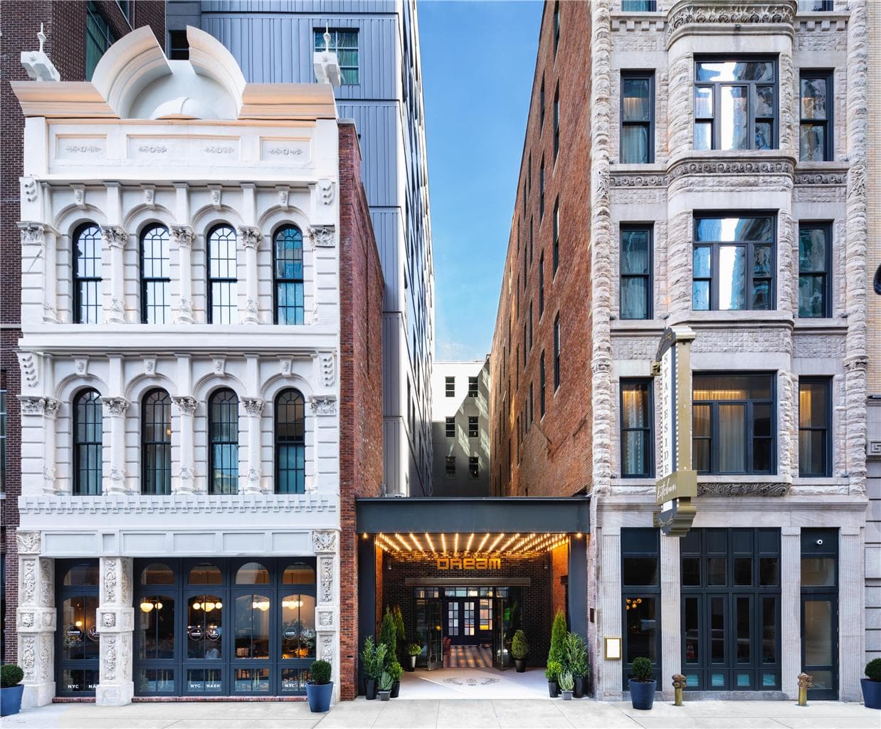 On-Site,Outdoor/Exterior,Exterior View of Building
