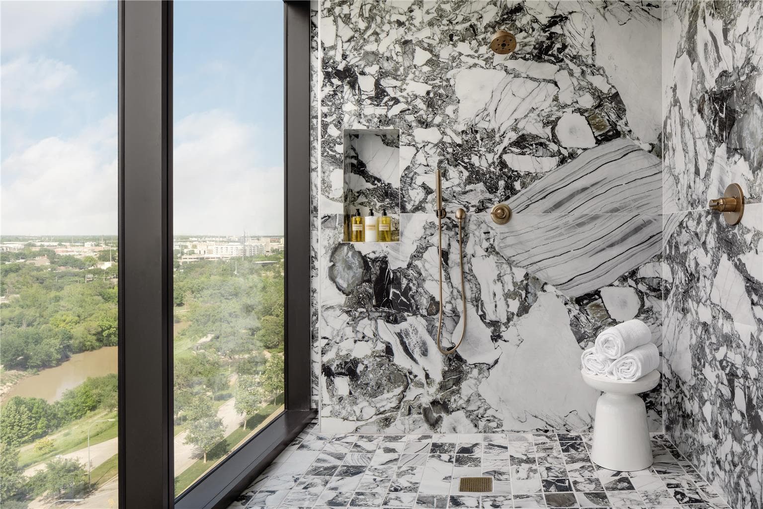 Guest Room,Bathroom,On-Site