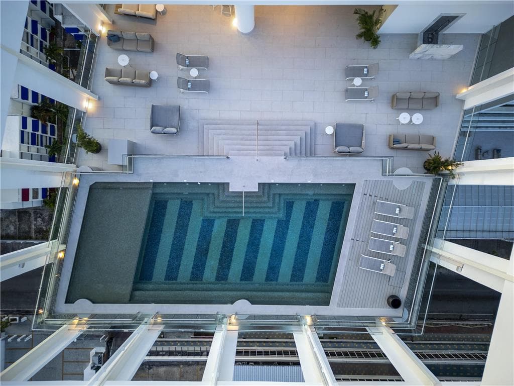Pool,On-Site,Property Amenity,Recreation