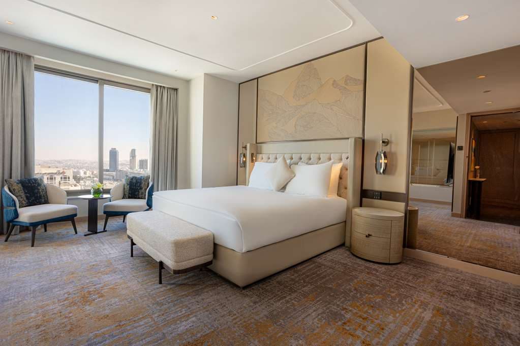 Guest Room,Bed,On-Site