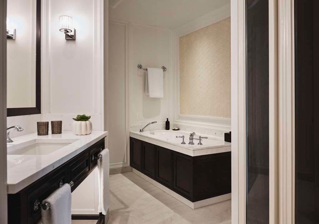 Guest Room,Bathroom,On-Site