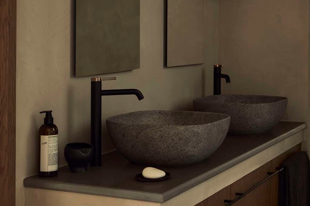 Guest Room,Bathroom,On-Site