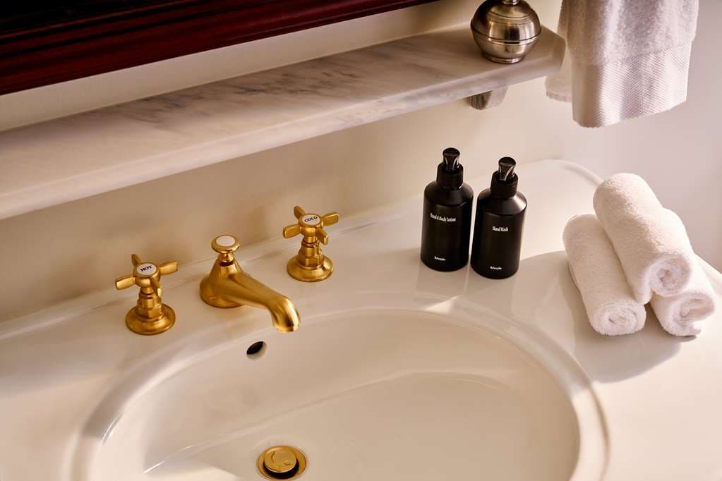 Guest Room,Bathroom,On-Site