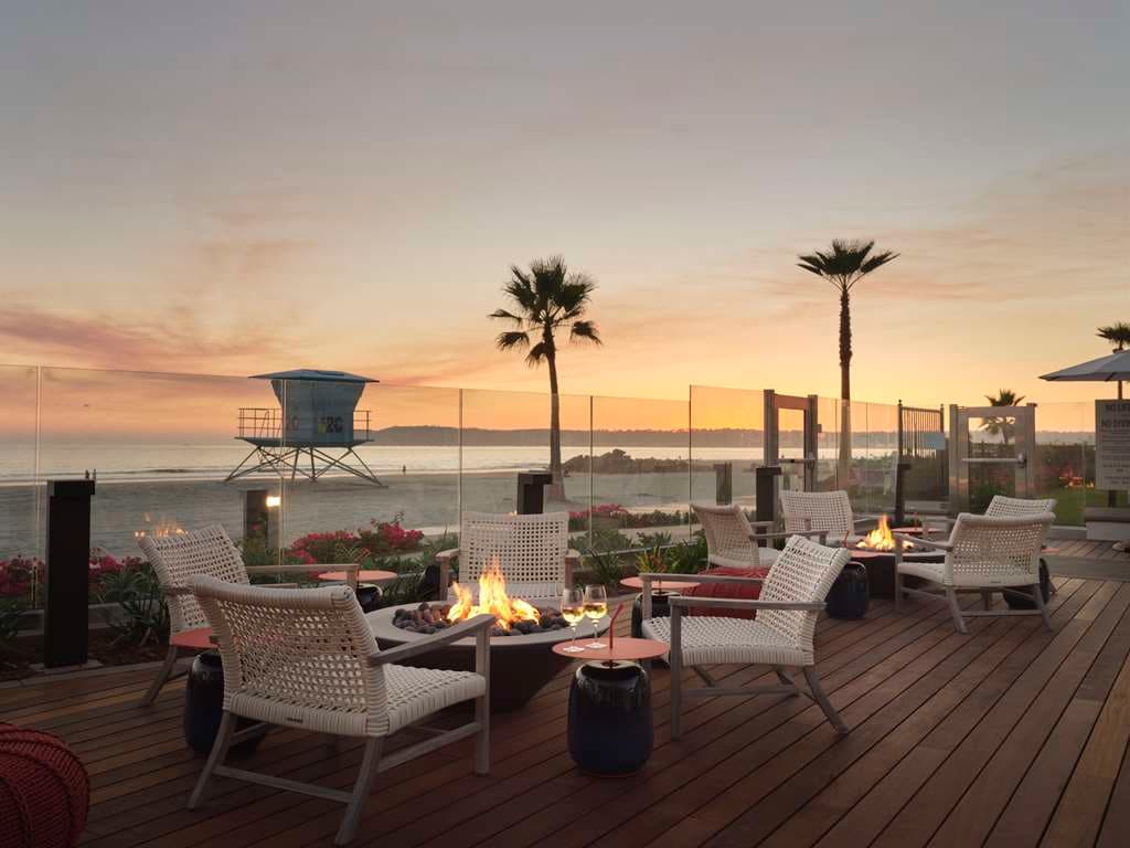 Patio/Terrace,On-Site,Outdoor/Exterior,Property Amenity