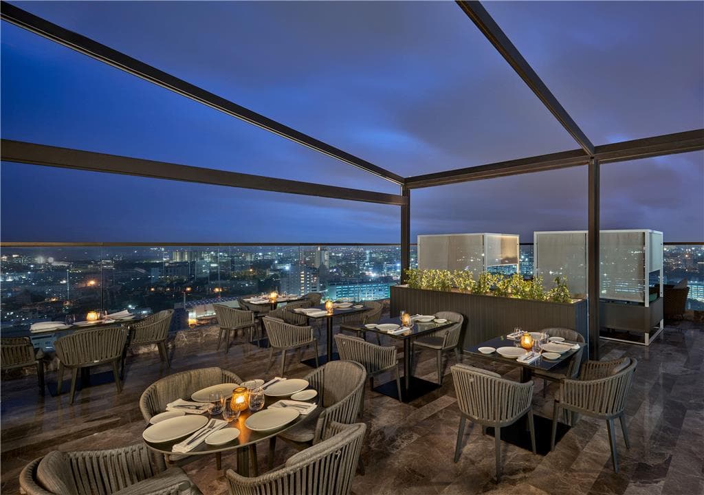 Dining,Dining Area,Restaurant,On-Site