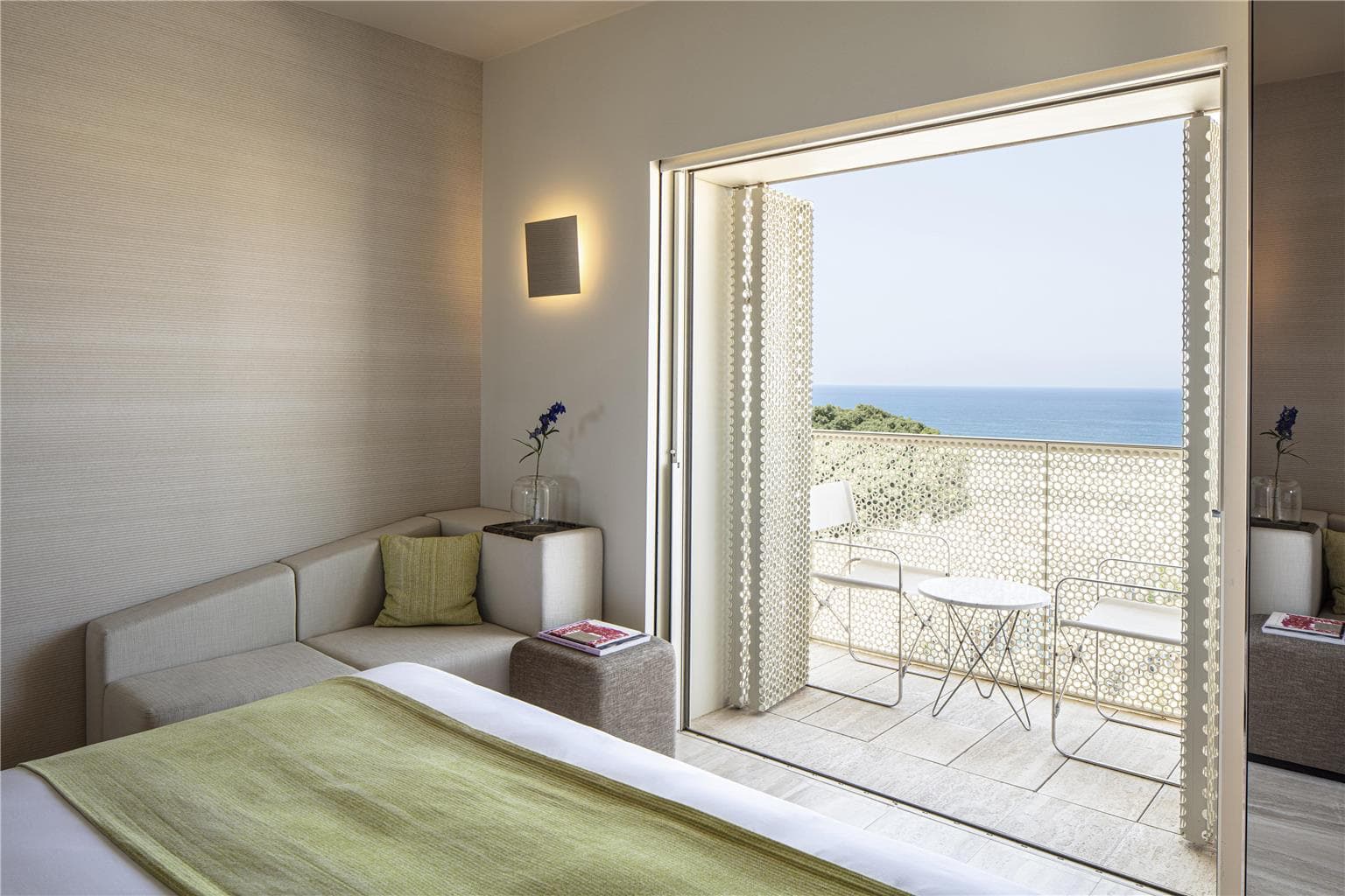 Guest Room,Guest Room Amenity,On-Site