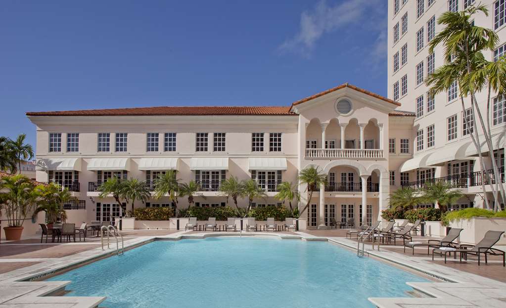 Pool,On-Site,Property Amenity,Recreation