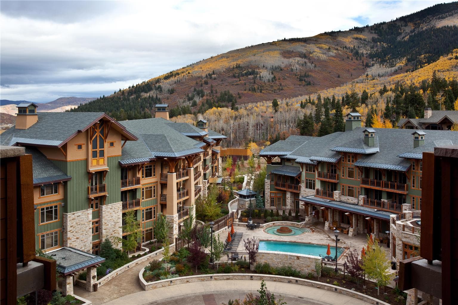On-Site,Outdoor/Exterior,Exterior View of Building
