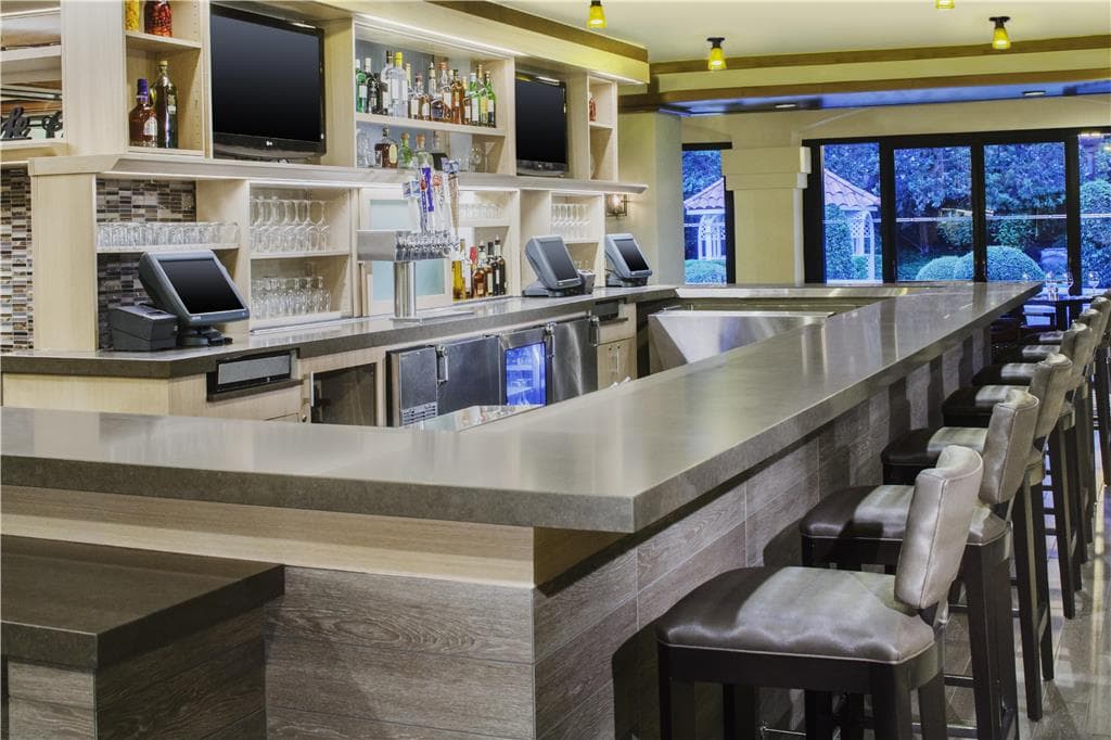 On-Site,Bar/Lounge