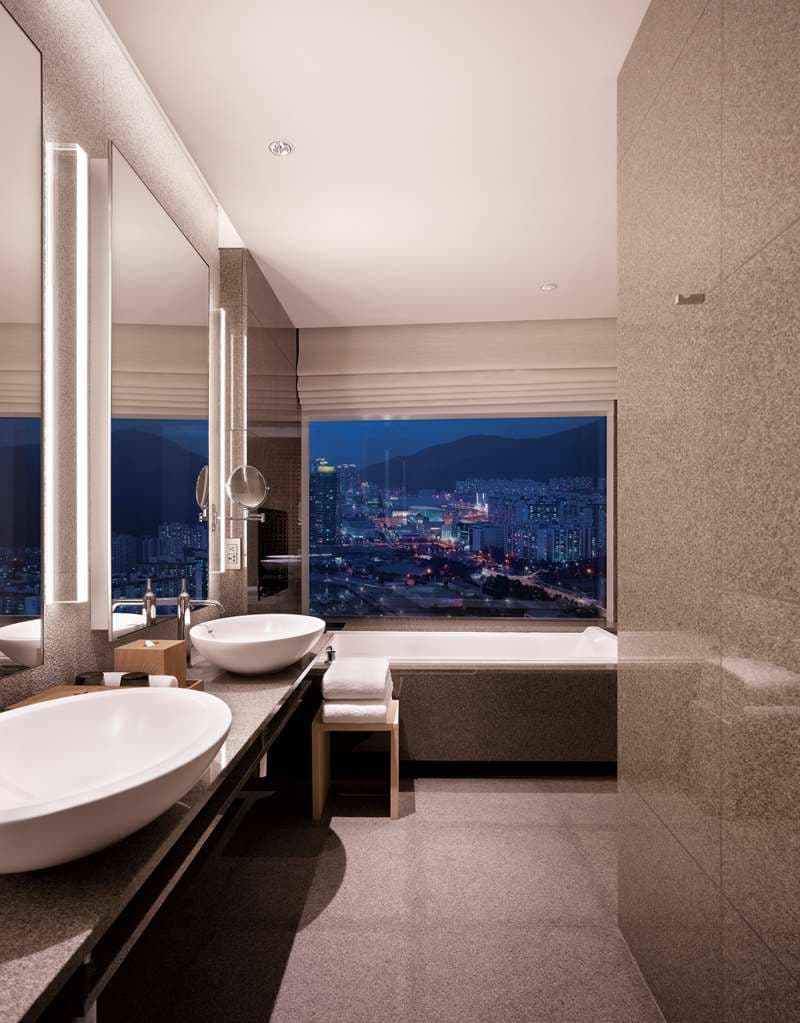 Guest Room,Bathroom,On-Site
