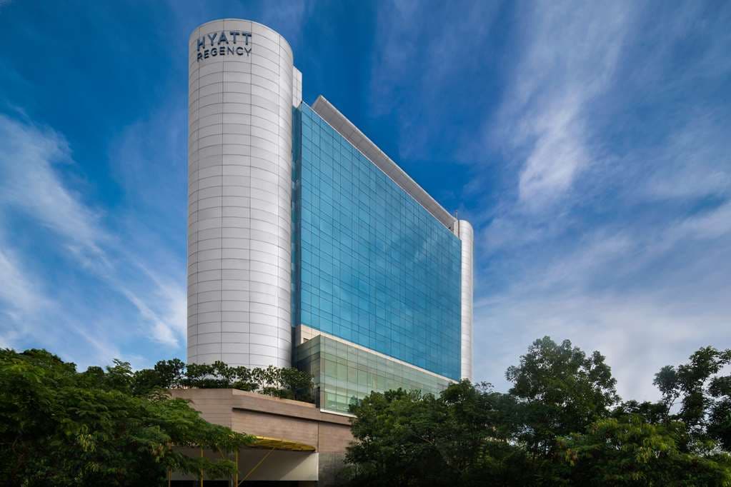 On-Site,Outdoor/Exterior,Exterior View of Building