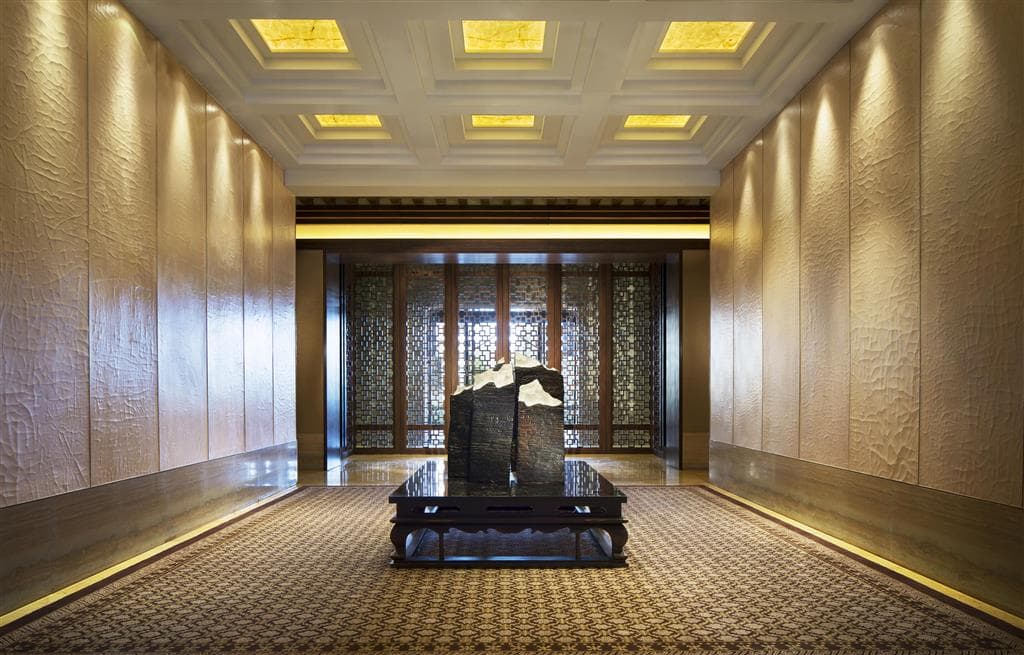 Indoor/Interior,On-Site,Lobby