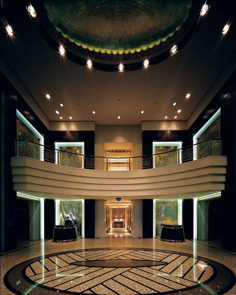 Indoor/Interior,On-Site,Lobby