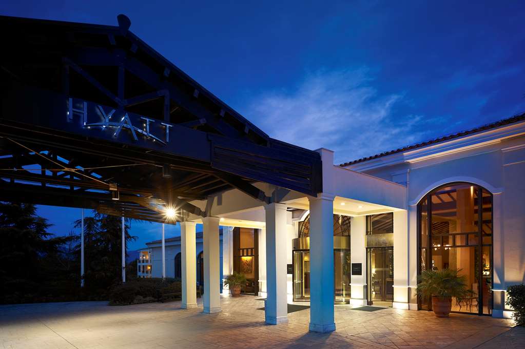 On-Site,Outdoor/Exterior,Exterior View of Building