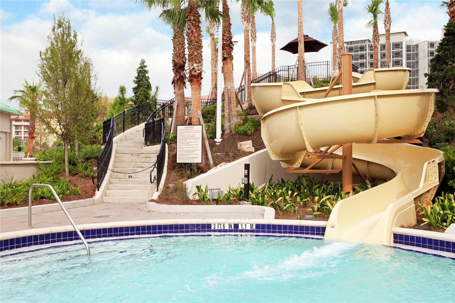 Pool,On-Site,Property Amenity,Recreation