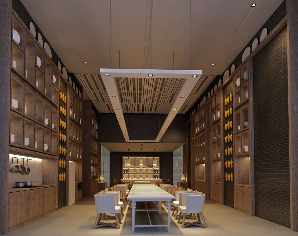 Dining,Dining Area,Restaurant,On-Site