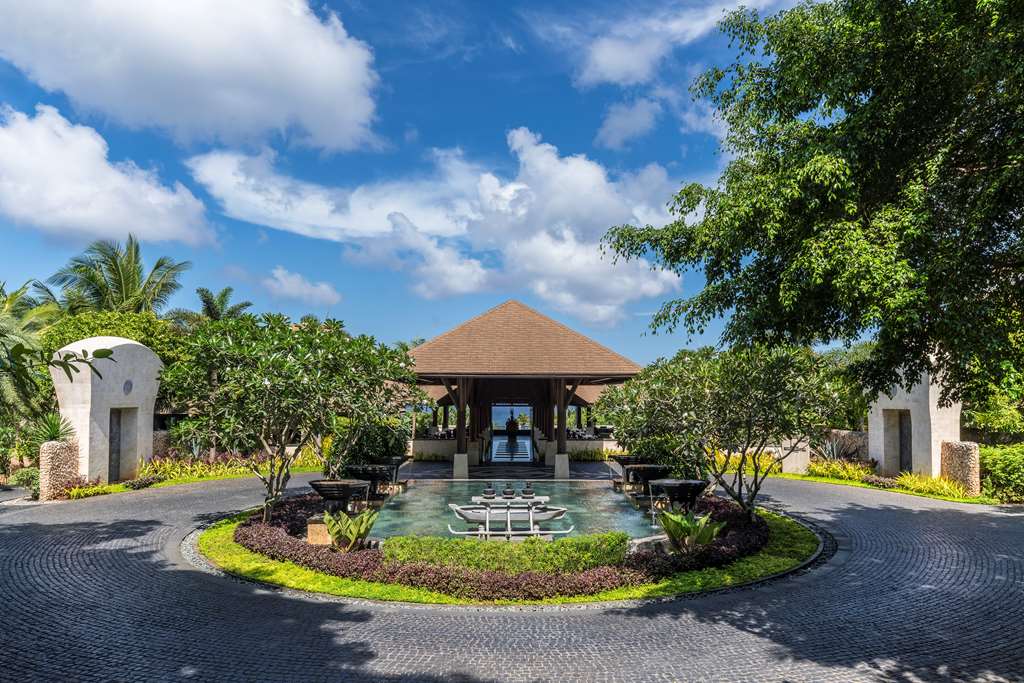 Ecotourism,Escape,Experiential Travel,Family Travel,Health and Well-being,Luxury Travel,Romantic Getaways,Single Parent Travel,C
