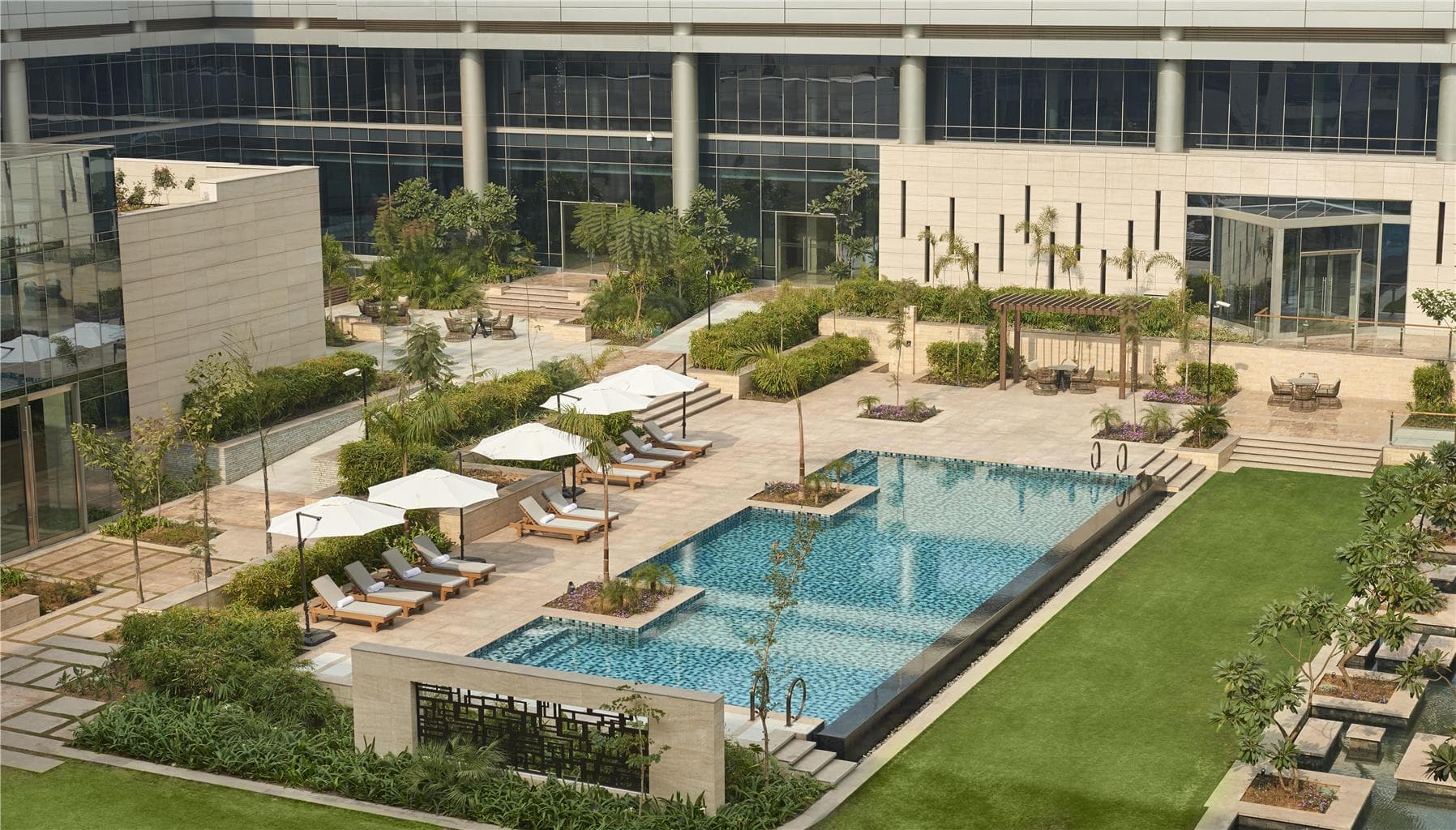 Pool,On-Site,Property Amenity,Recreation