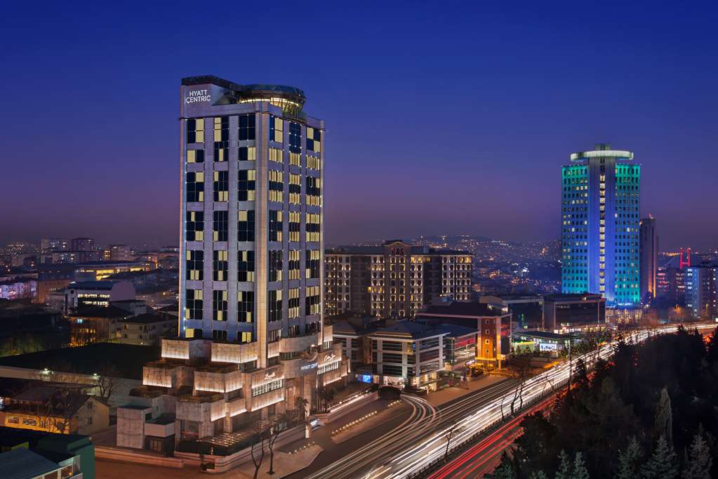 On-Site,Outdoor/Exterior,Exterior View of Building