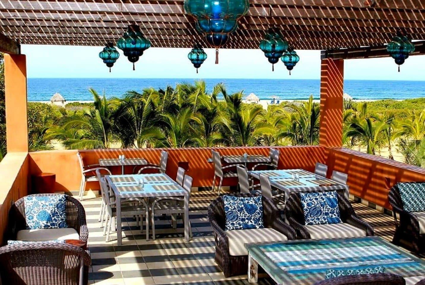 Centro pool and bar terrace